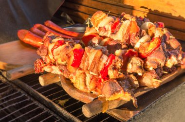 hús kebab nyárs - utcai élelmiszer-Krakkó