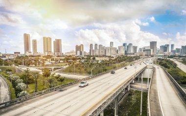 Miami manzarası ve Karayolları