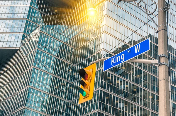 Koning straatnaambord - toronto downtown — Stockfoto