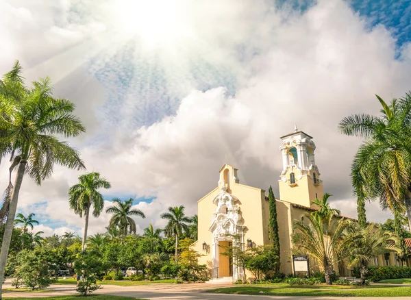Εκκλησιαστική εκκλησία του coral gables στο Μαϊάμι - Φλόριντα των ΗΠΑ — Φωτογραφία Αρχείου