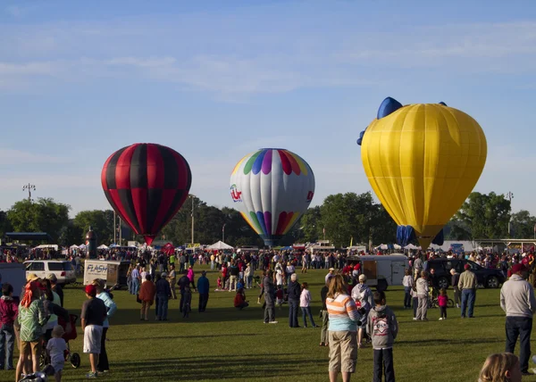 Colorful Hot Air Balloon Lift Off 4 — Stock Photo, Image