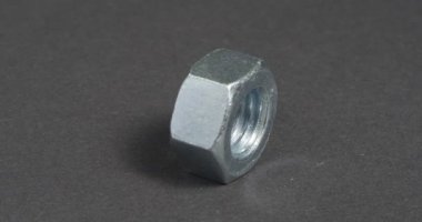 Karanlık arka planda yakın plan çekimini boş ver. Daha Fastener.