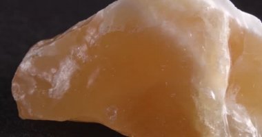 Kalsit portakalı. Yakın çekim taş dokusu. Panorama.