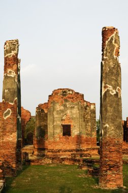 stupa buddha ve gökyüzü