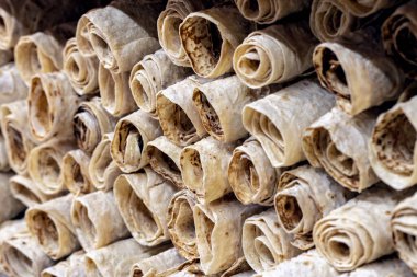 Ermeni ekmeği, kuru lavaş. Ermeni lahanası, hash için kurutulmuş..