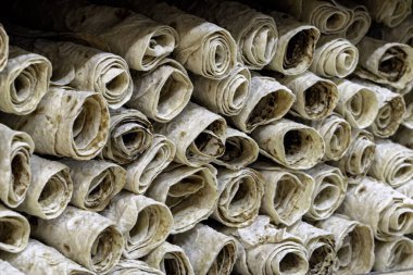 Ermeni ekmeği, kuru lavaş. Ermeni lahanası, hash için kurutulmuş..