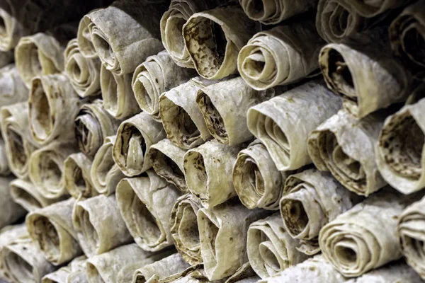 Ermeni ekmeği, kuru lavaş. Ermeni lahanası, hash için kurutulmuş..