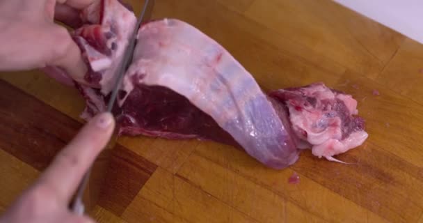 Мясо Разрезано Кубики Замедленная Съемка — стоковое видео