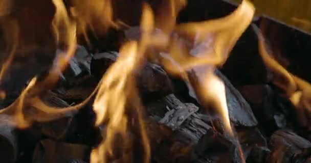 Close Coal Burn Fire Slow Motion Coal Starting Burn Super — Stock video