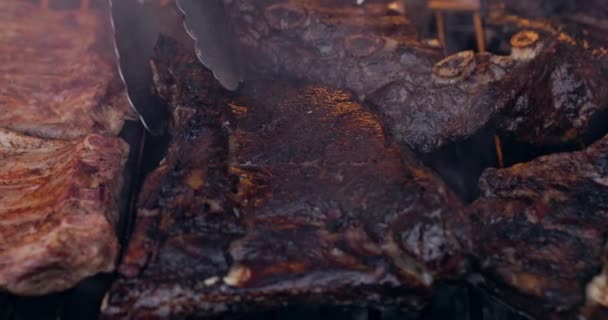 Grilled Pork Ribs Flaming Grill Temperature Sensors Ribs Flaming Grill — Vídeo de Stock
