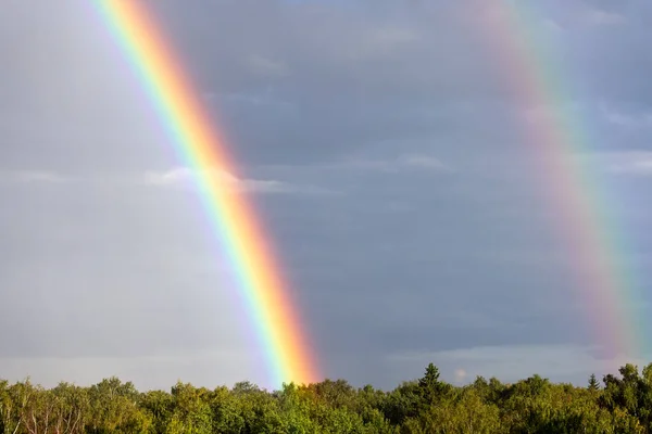 Rainbow Colorful Sunset Blue Pink Sky Yellow Clouds Skyline Blue — ストック写真