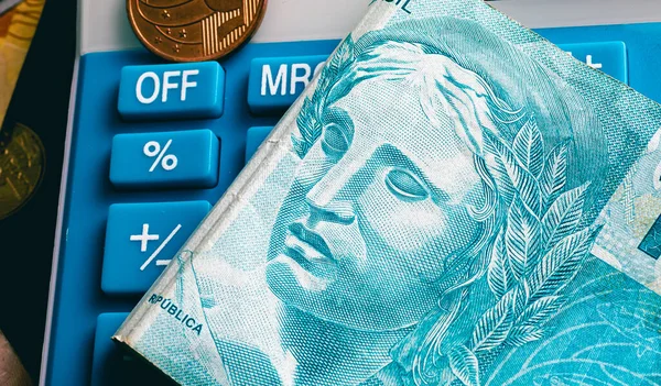 Blue Calculator Brazilian Real Bills Coins Dark Table Background Brazilian — Fotografia de Stock