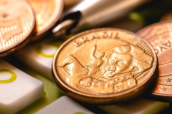 Real Currency Brazil Money Brazilian Coins Top Calculator Broken Pen — Fotografia de Stock
