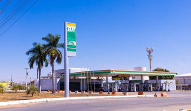 Photograph of a Petrobras gas station, known as Postos BR