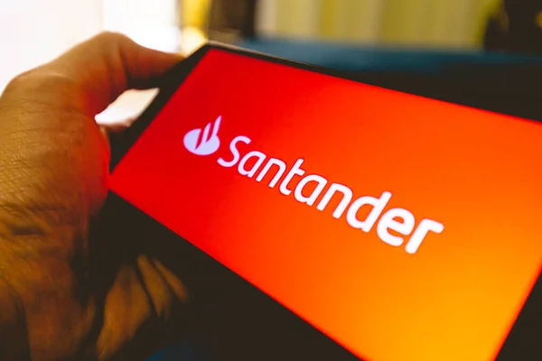 Brasilia Federal District Brazil 2022 Santander Bank Logo Phone Screen — Stok fotoğraf