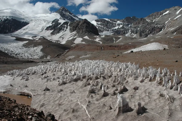 Eisformationen auf dem Gipfel von Aconcagua — Stockfoto