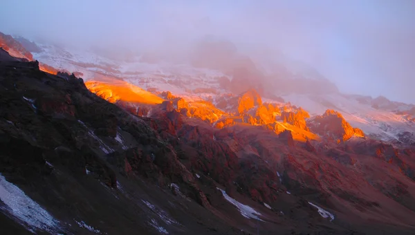 Coucher de soleil majestueux sur le parc national d'Aconcagua — Photo