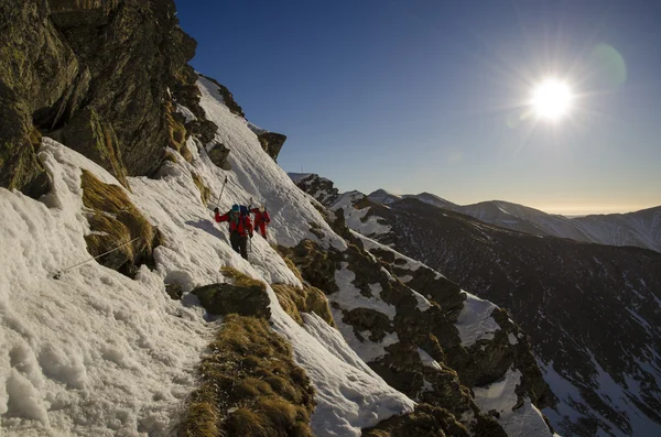 Kış hiking — Stok fotoğraf