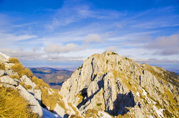 Frühlingshafte Berglandschaft — Stockfoto