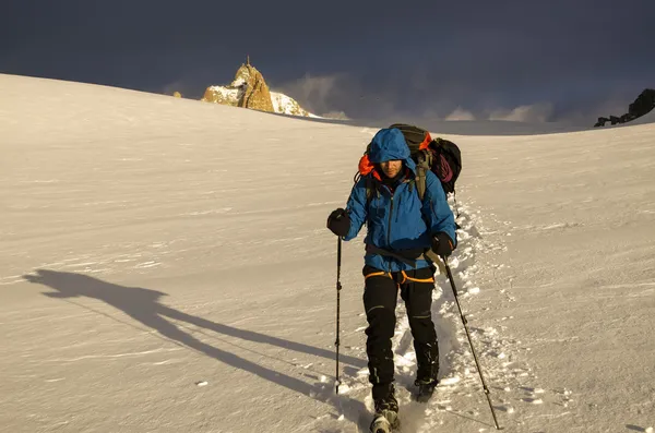 Vintern vandring i Alperna — Stockfoto