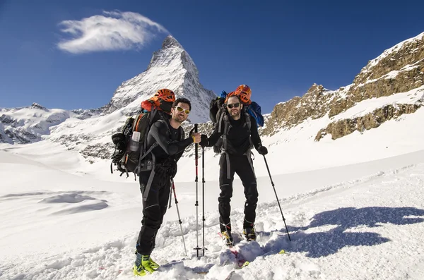 Alpine touring ve švýcarských Alpách — Stock fotografie