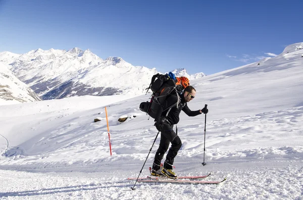 Escursioni in alpi svizzere — Foto Stock