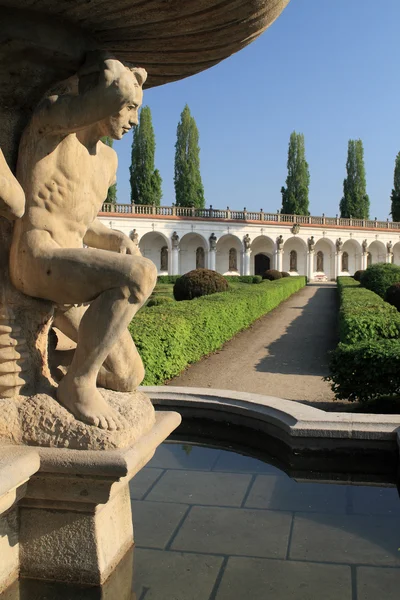 El jardín de flores en Kromeriz —  Fotos de Stock