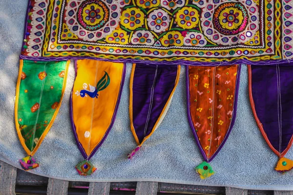 Espelhos Conchas Mercado Rajasthan Índia Bordados Étnicos Multicoloridos Bordados Gujarat — Fotografia de Stock
