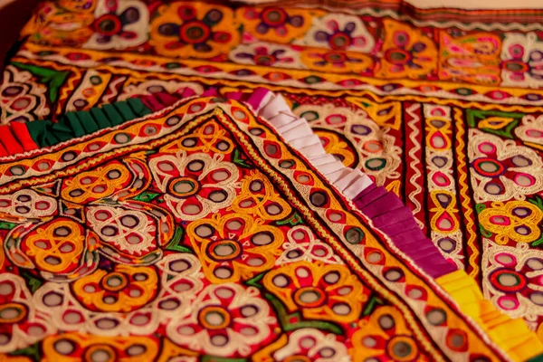 Cinturones Étnicos Multicolores Con Espejos Conchas Mercado Rajastán India Ahir —  Fotos de Stock