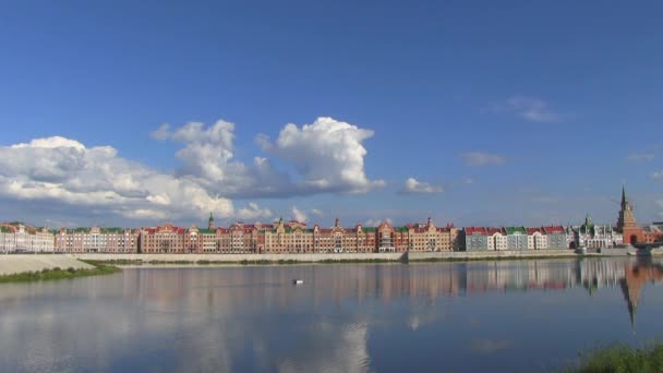 Beautiful buildings in Yoshkar-Ola, Russia. River — Stock Video