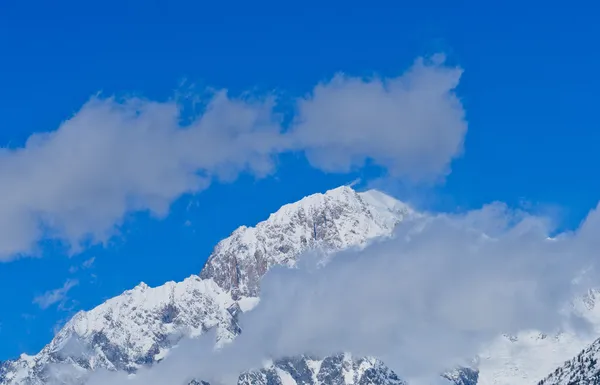 Kedja av Mont Blanc - Valle d'Aosta — Stockfoto