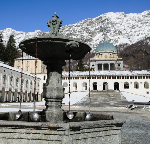 Fountain of the Sanctuary of Oropa — Stock Photo, Image