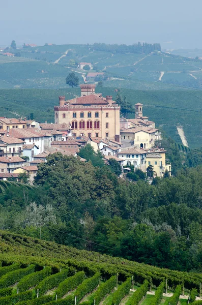 The castle of Barolo Langhe in Piedmont — Stock Photo, Image