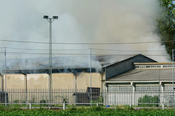 Barn burning — Stock Photo, Image