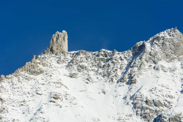 Gigant s ząb — Zdjęcie stockowe