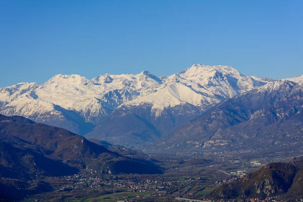 El valle de Susa y los Alpes italianos que bordean Francia - Piamonte - Norte de Italia — Foto de Stock