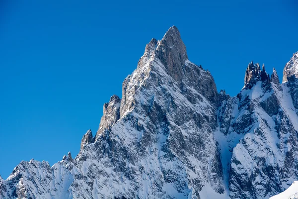 钻头黑德 peuterey-3773 m.a.s.l.勃朗峰 — 图库照片