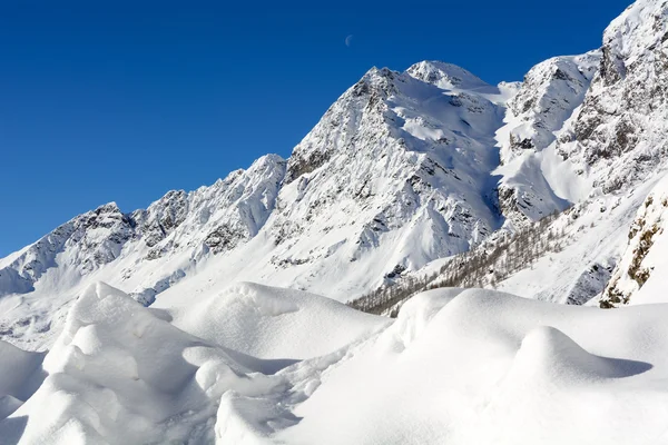 Inverno in alta Valtournenche — Foto Stock