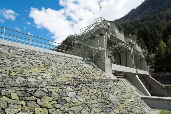 Dam van maen — Stockfoto