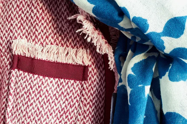 Wol mode vacht met een sjaal — Stockfoto