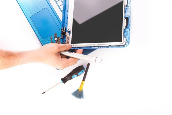 Engineer Repairs Blue Laptop Computer Screen White Background Laptop Screen — ストック写真