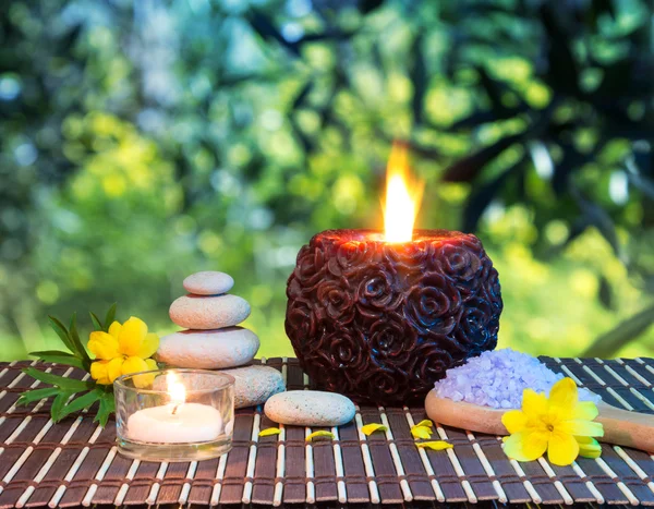 Preparation for massage and relaxation in the garden — Stock Photo, Image