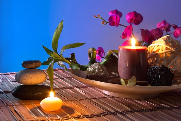 Popurrí, bowl, dried flowers, candles , cinnamon — Stok fotoğraf