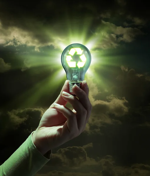 Tanken grön energi - Återvinn koncept — Stockfoto