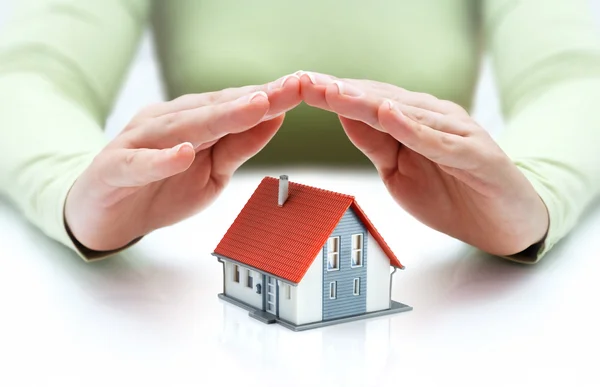 Protect and insurance real estate concept — Stock Photo, Image