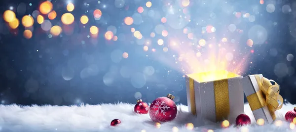 Prezent Świąteczny Otwórz Pudełko Błyszczącym Rozproszone Światło Streszczenie Bokeh — Zdjęcie stockowe