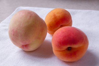SONY I am one of those people who love ripe, sweet fruits, especially when they are on the table, ready to eat and begging to be eaten. Photographed in daylight indoors.