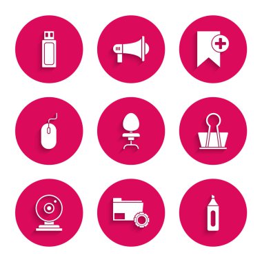 Ofis koltuğu, Dizin ayarları, İşaretleyici kalem, Binder klipsi, Web kamera, Bilgisayar faresi, Yer imi ve USB flash disk simgesi ile ayarla. Vektör