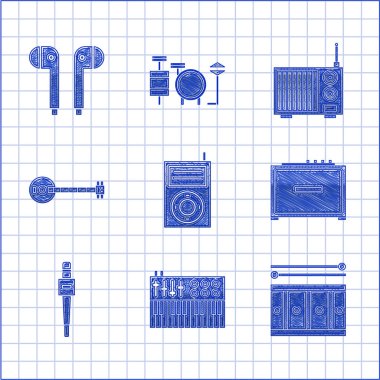 Müzik çalar, sentezleyici, bateri, gitar amplifikatörü, mikrofon, banjo, radyo anteni ve hava kulaklığı ikonu. Vektör