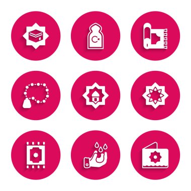 Müslüman Camii 'ni, Wudhu' yu, Sekizgen yıldızı, geleneksel halıyı, tespih boncuklarını dini ve Kabe camii ikonunu ayarla. Vektör